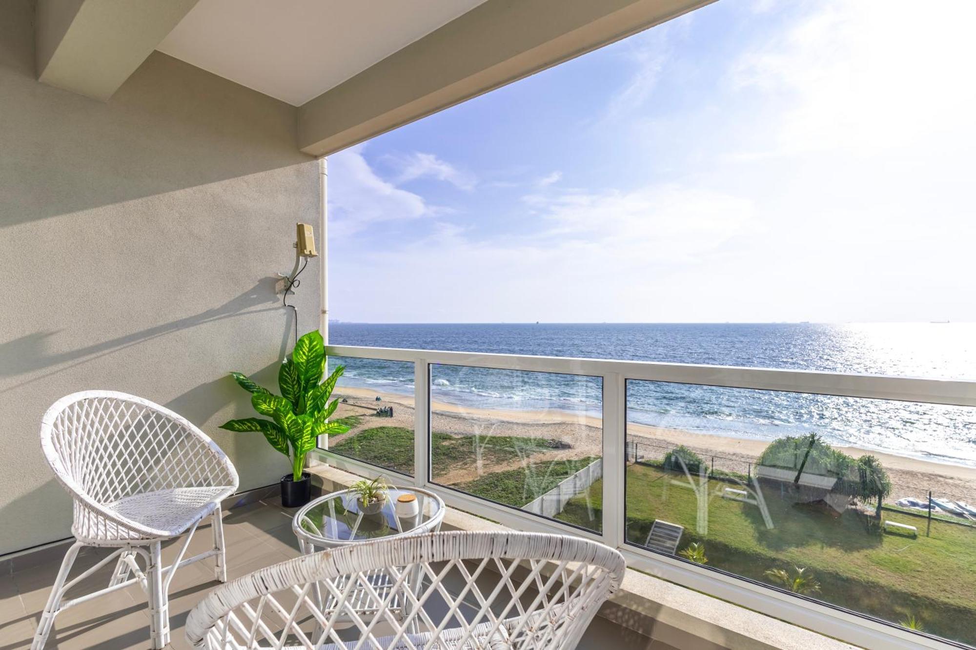 Apartment Luxury Beachfront - Sheki Sands